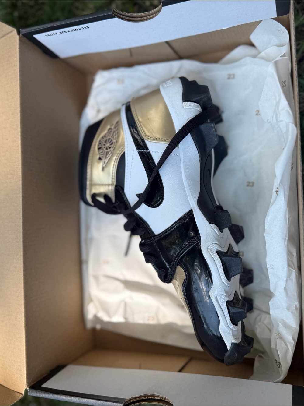 Nike Kids Gold White Black Football Cleats - Youth Size 5.5